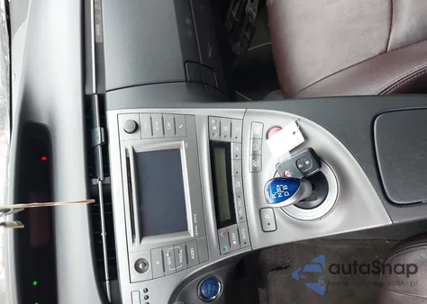 2015 Toyota Prius Three z USA, uszkodzony, nr VIN JTDKN3DU9F0399962